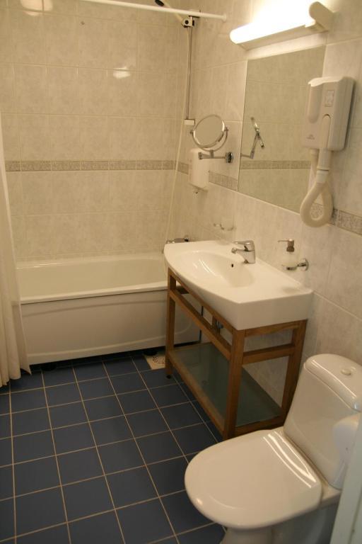Barclay Hotel 3*