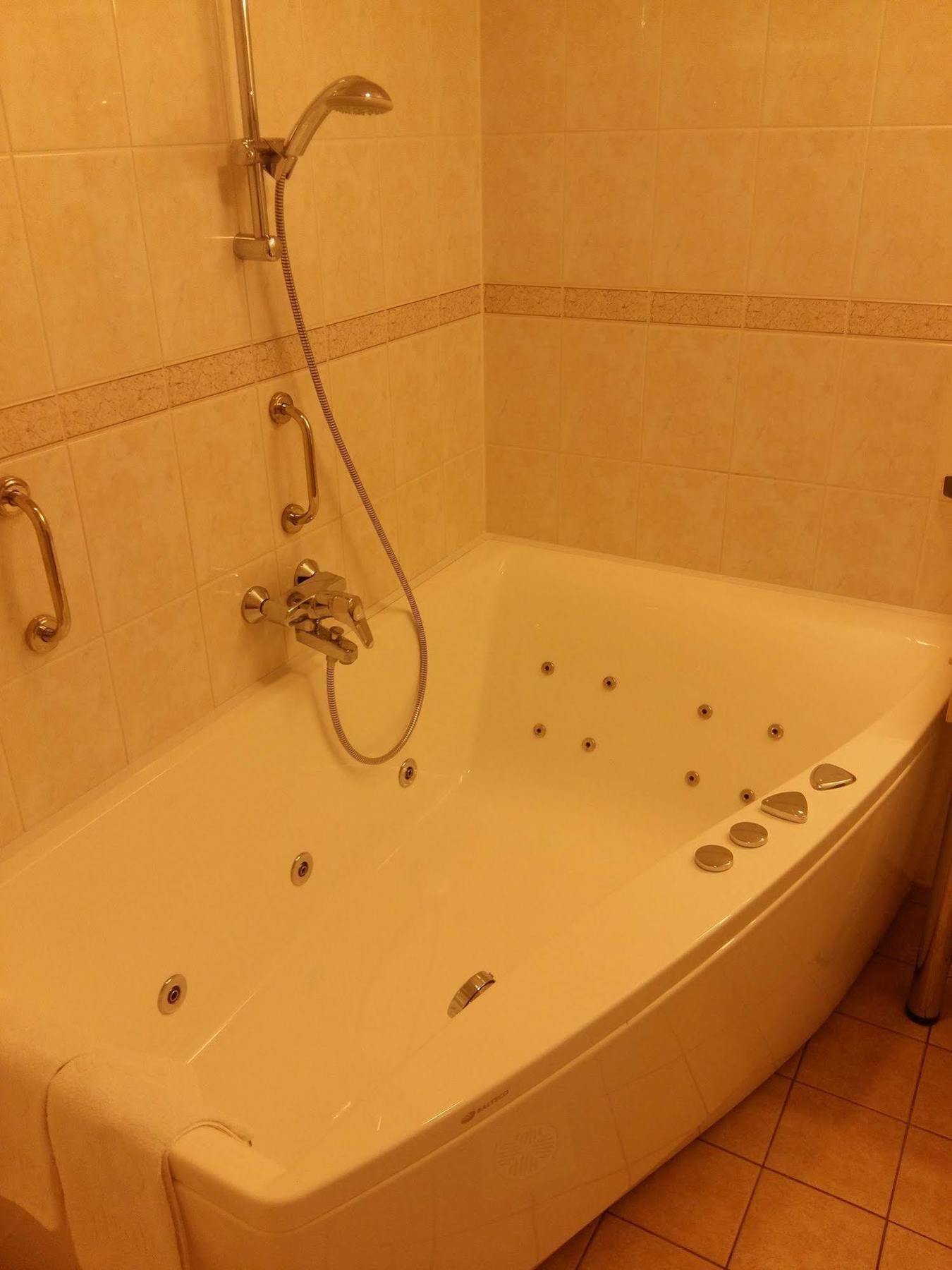 Barclay 3* Tartu
